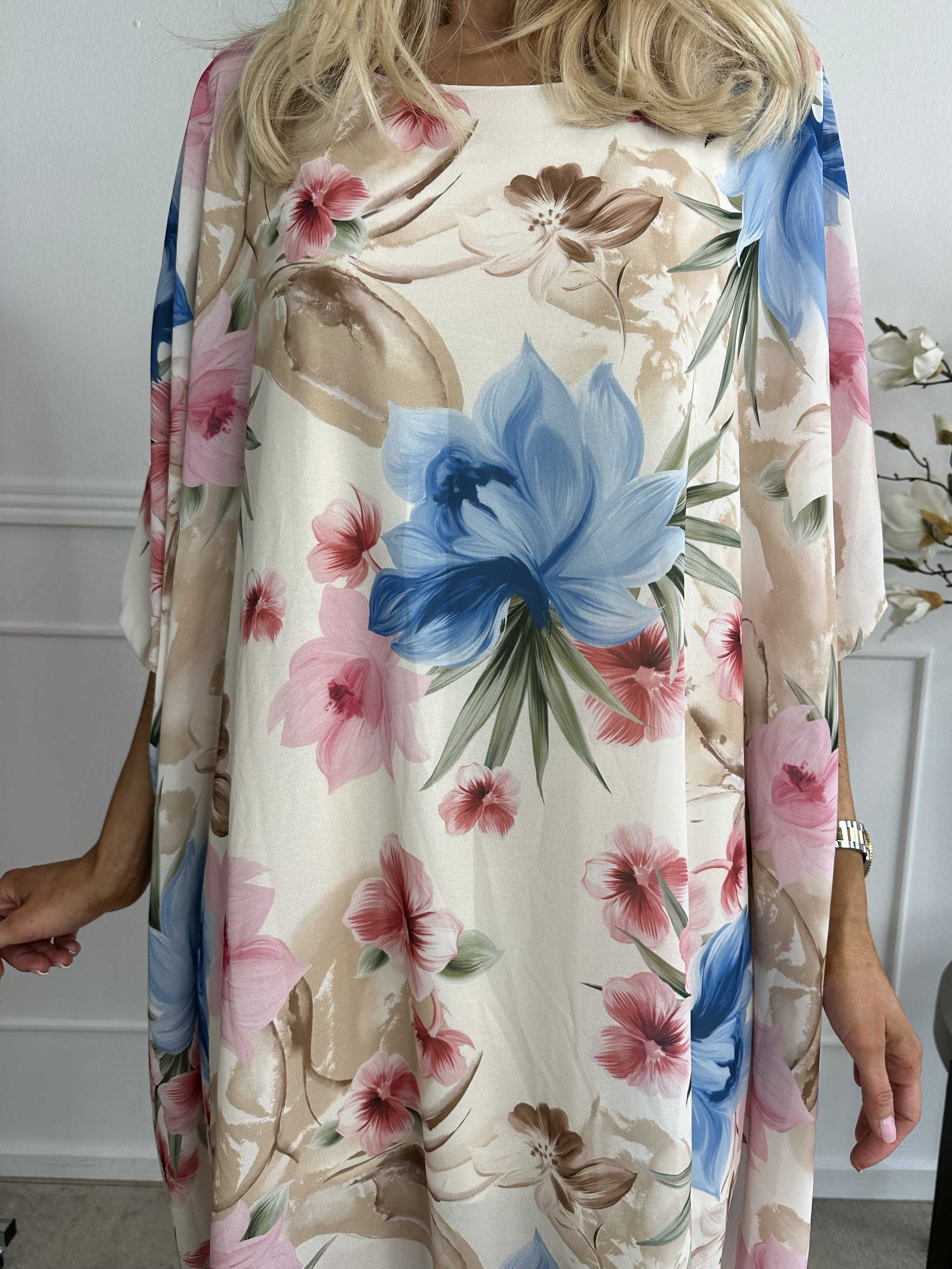 Sabine - Sød kjole med flagermusærmer